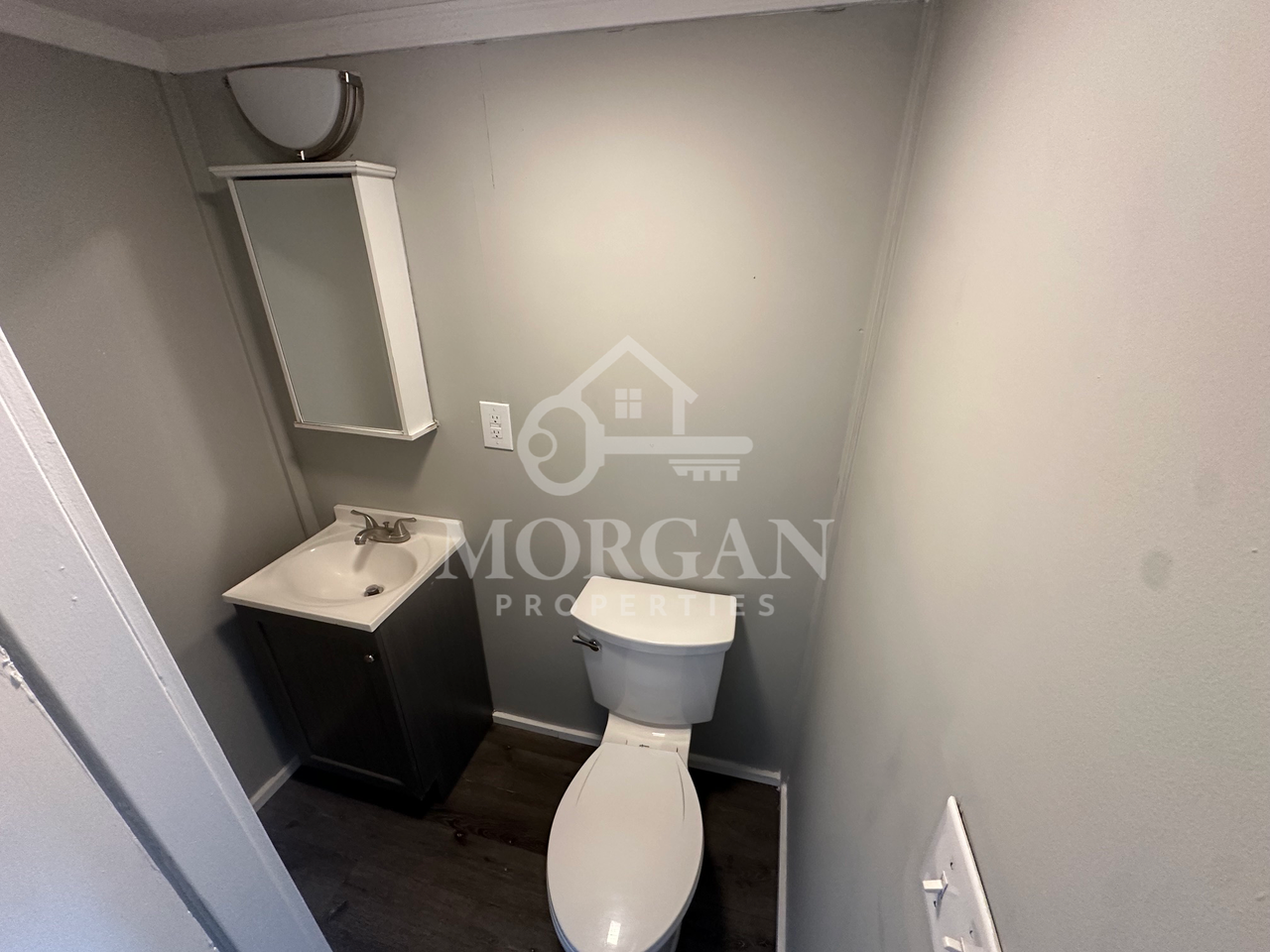 1102 Thornburg Street - Photo 4 of 5
