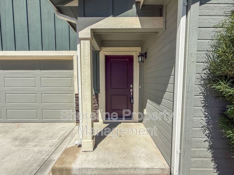 19304 Geneva Way - Photo 3 of 41