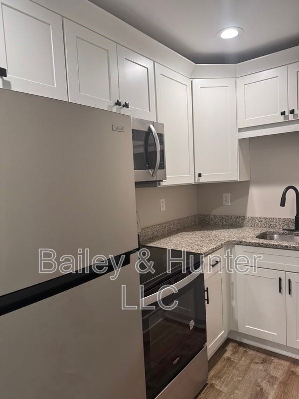 81 Martin Ave Se #B - Photo 5 of 10