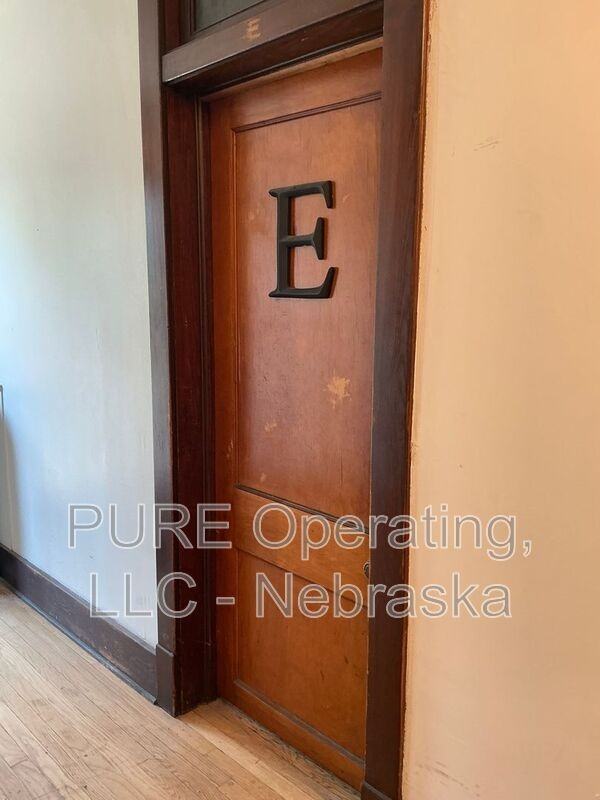 120 N 6th St #E - Photo 3 of 20