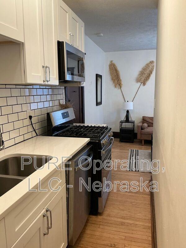 120 N 6th St #E - Photo 5 of 20