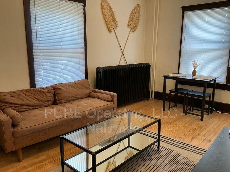 120 N 6th St #E - Photo 6 of 20