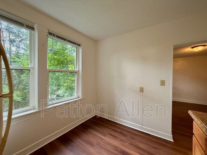 37 Skyview Pl #10 - Photo 7 of 15