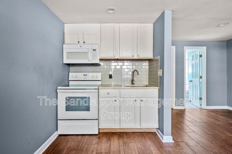 2169 Eleanor Dr #B - Photo 2 of 7