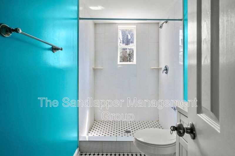 2169 Eleanor Dr #B - Photo 6 of 7
