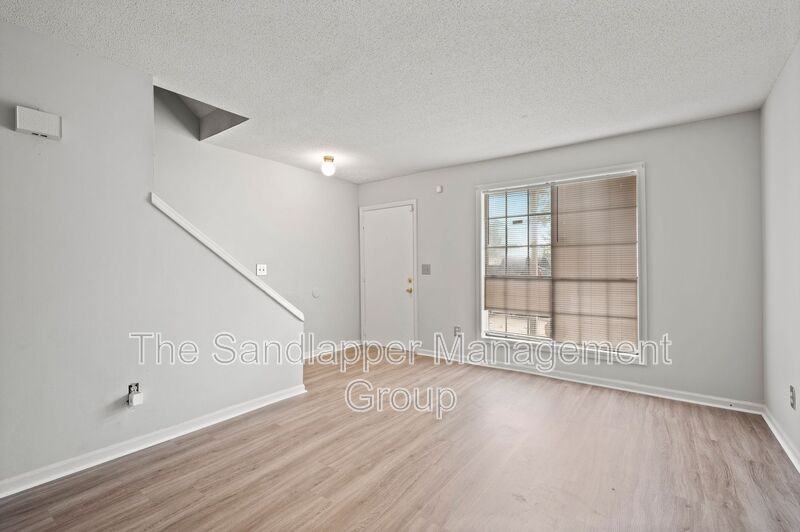 3616 Peppertree Ln - Photo 2 of 12