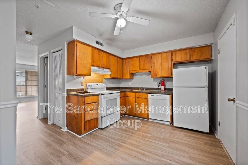 3616 Peppertree Ln - Photo 4 of 12