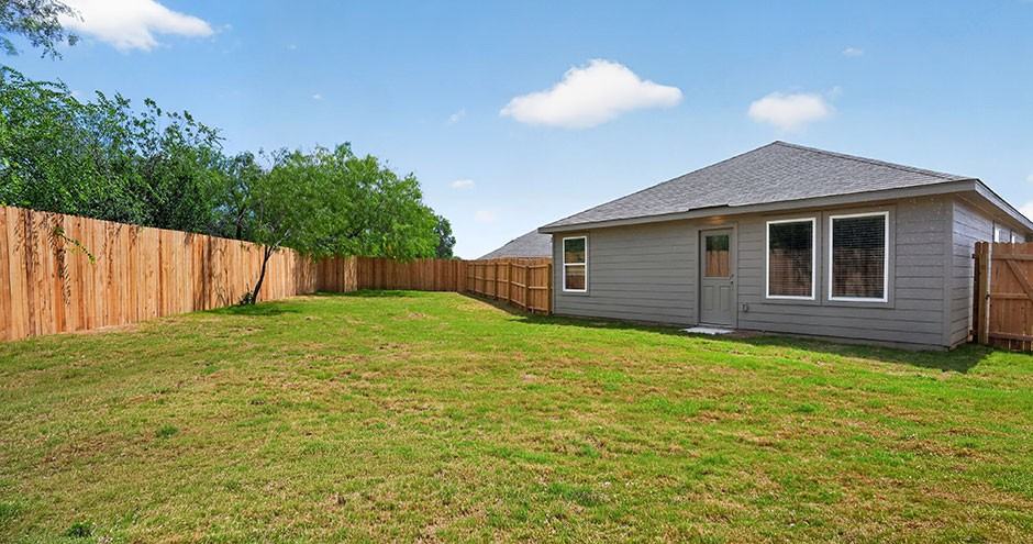 Axis at Veranda Rental Homes - Photo 2 of 14