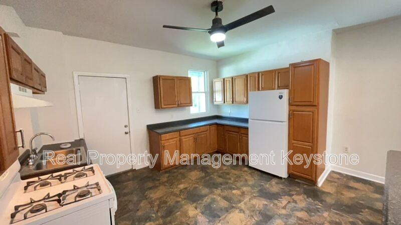 1405 West St #1405 - Photo 3 of 16