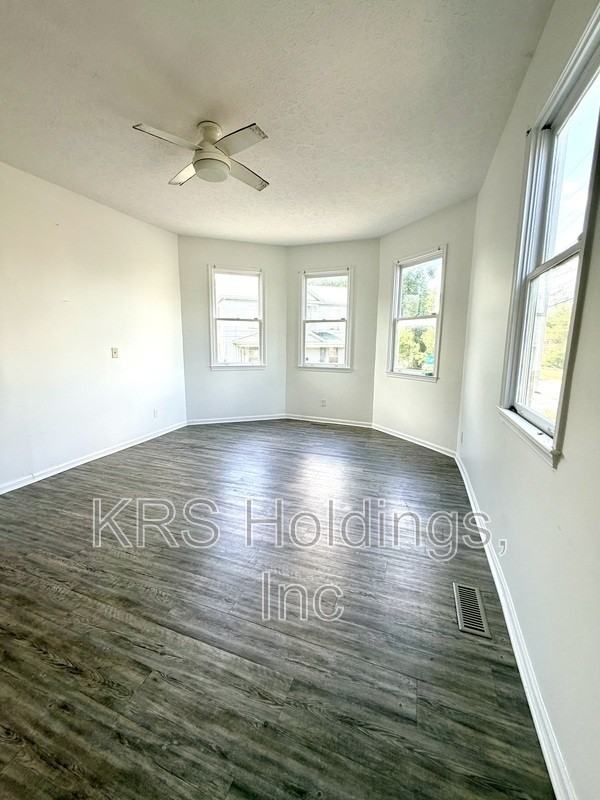 1701 Grace St - Photo 2 of 9
