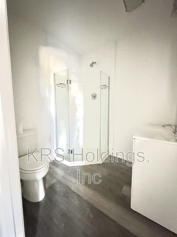 1701 Grace St - Photo 4 of 9