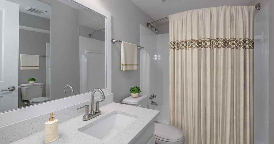 Sparrows Point Townhomes and Apartments - Photo 5 of 36