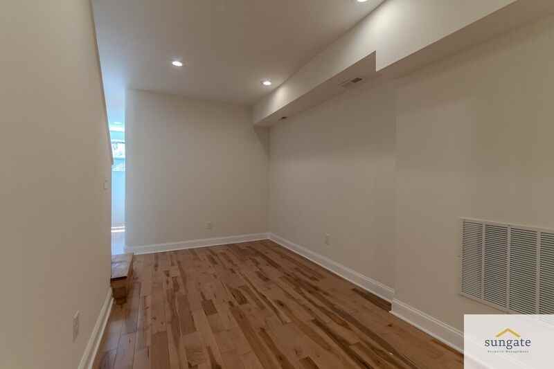2726 E Monument St - Photo 4 of 20