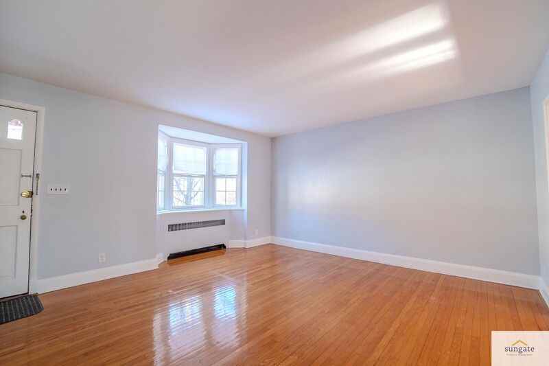 1539 Ralworth Rd - Photo 3 of 38