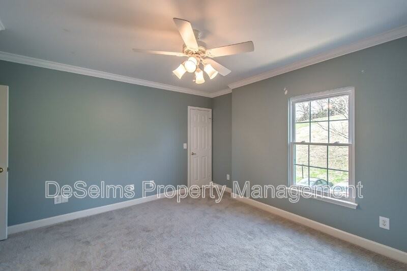 1625 Brentwood Pointe - Photo 3 of 21