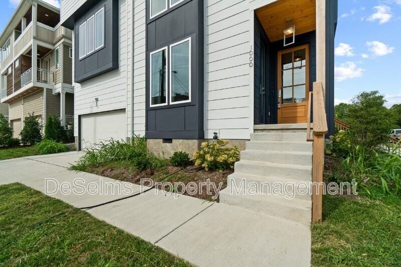 1000 Southside Ave - Photo 5 of 50