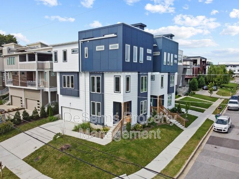 1000 Southside Ave - Photo 2 of 50