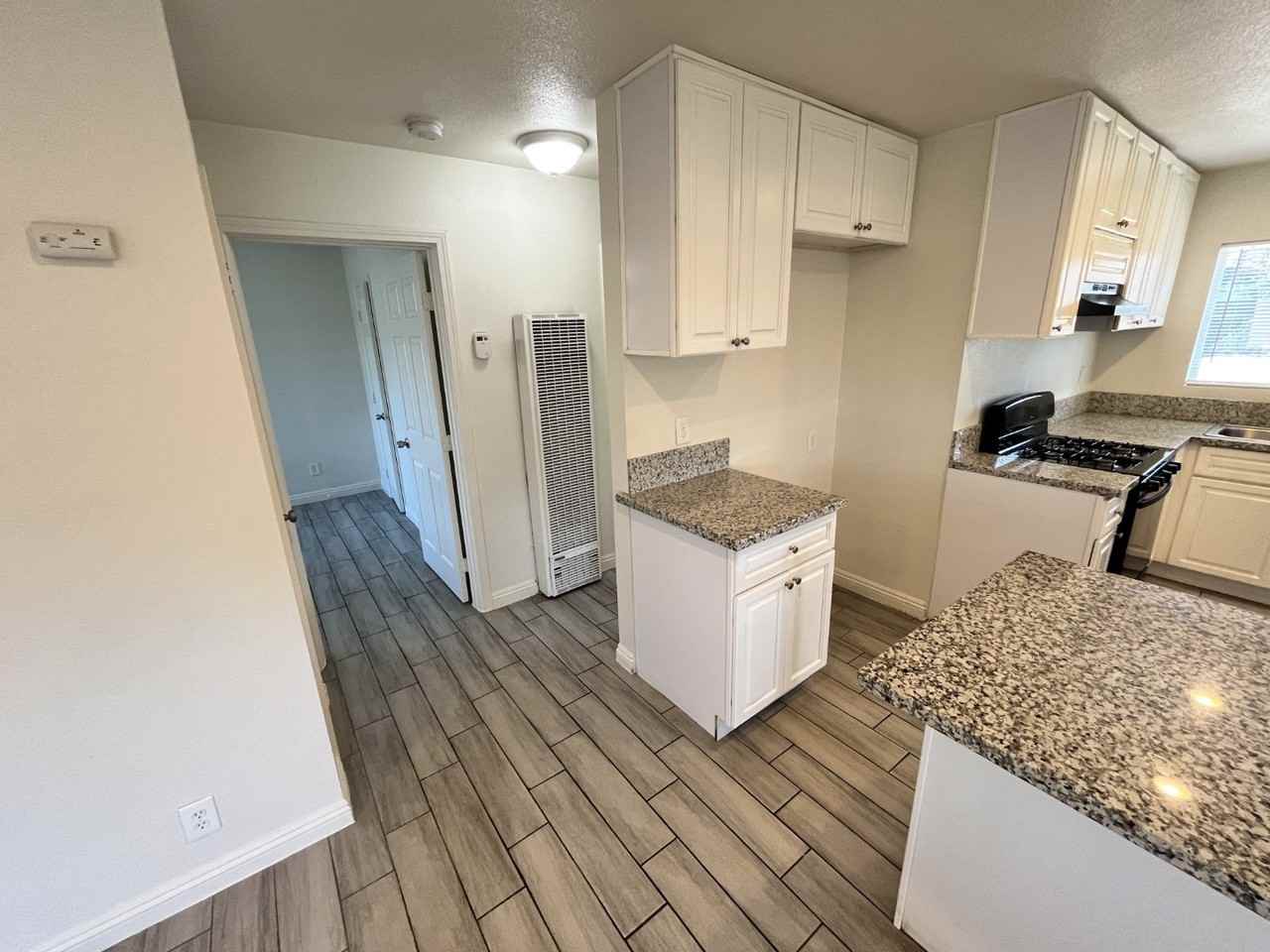 848 West 29th Street - Photo 5 of 18