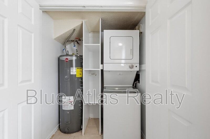 2713 Wimbledon Ct - Photo 7 of 13