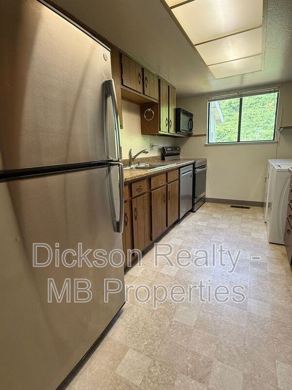 3485 Rosalinda Dr - Photo 5 of 15