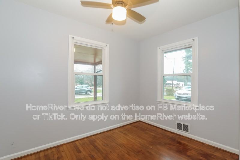 309 E Meadow Dr - Photo 4 of 17
