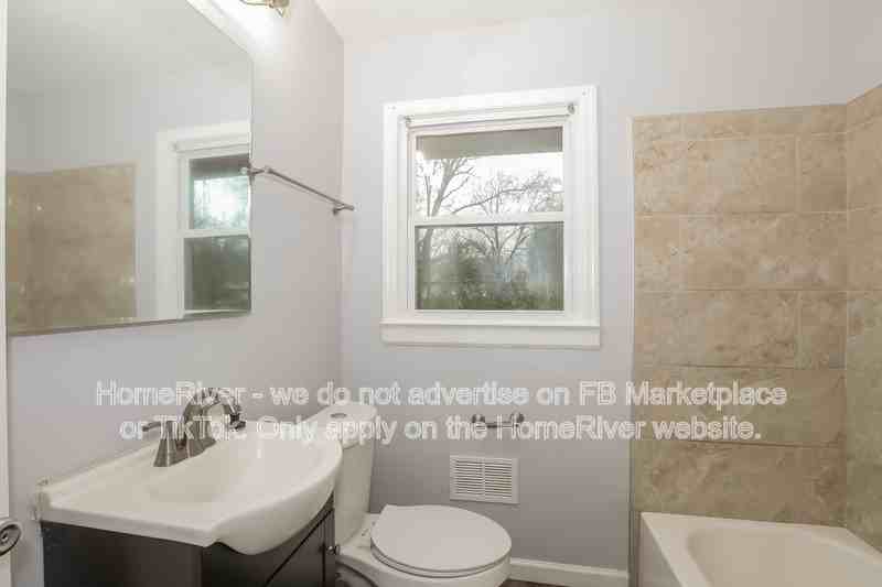 309 E Meadow Dr - Photo 7 of 17