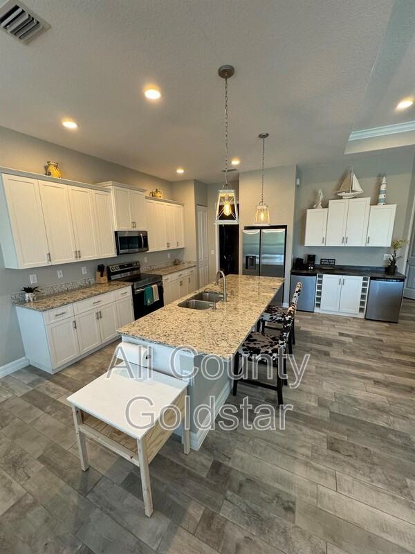 135 David Blvd - Photo 3 of 11