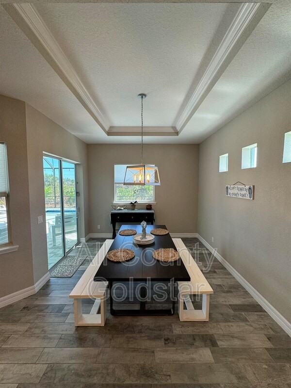 135 David Blvd - Photo 4 of 11