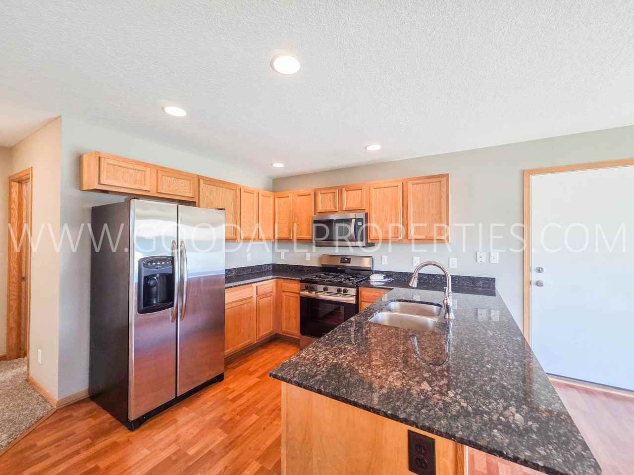 4015 154th St - Photo 2 of 23