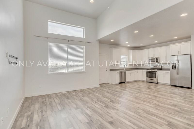 4249 E Hill View Dr - Photo 4 of 19