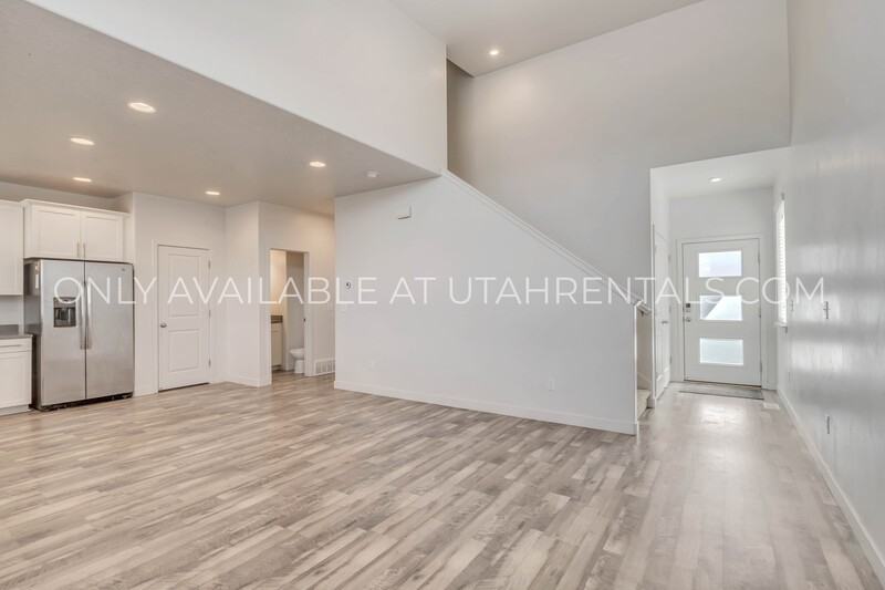4249 E Hill View Dr - Photo 5 of 19
