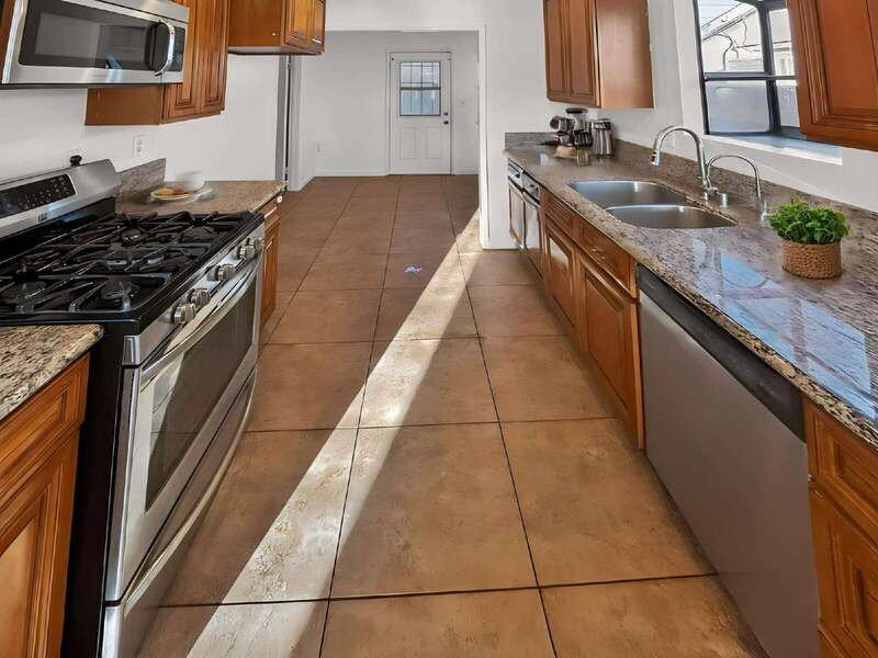 20728 Norwalk Blvd - Photo 3 of 13