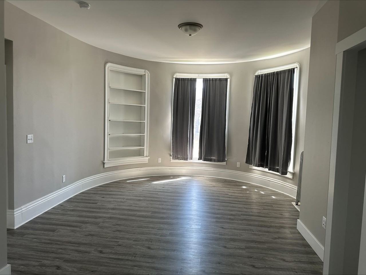 1449 Locust St #1 - Photo 3 of 4