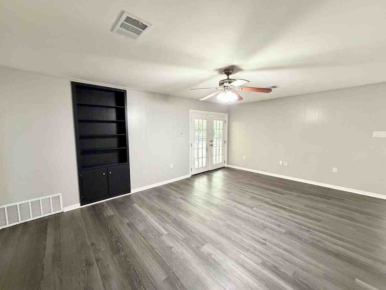 3310 Macarthur Dr - Photo 6 of 20