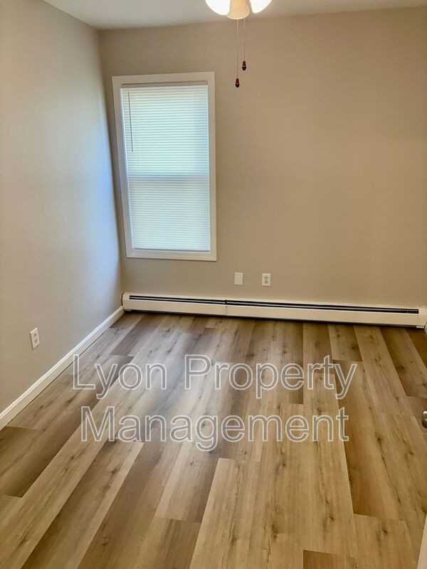 92 Anthony Ave - Photo 4 of 15