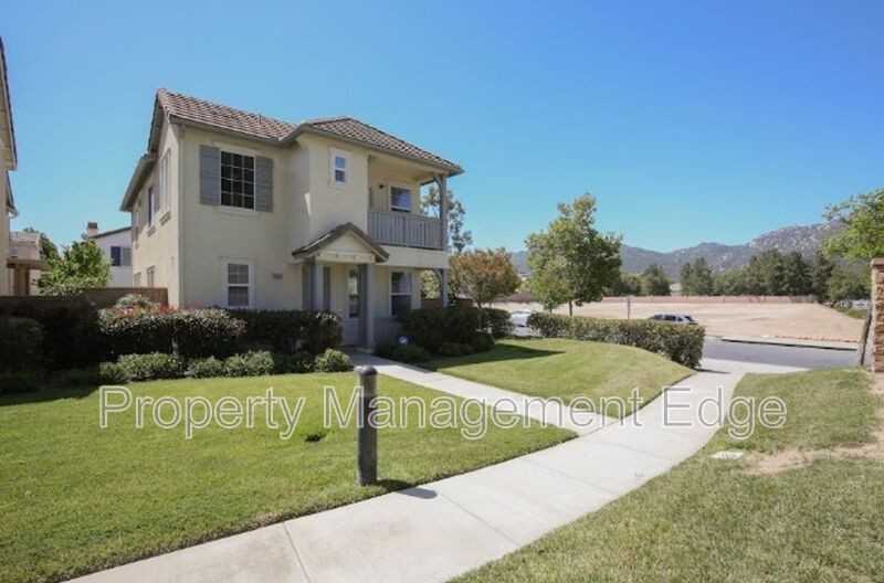 45830 Daviana Way - Photo 3 of 26
