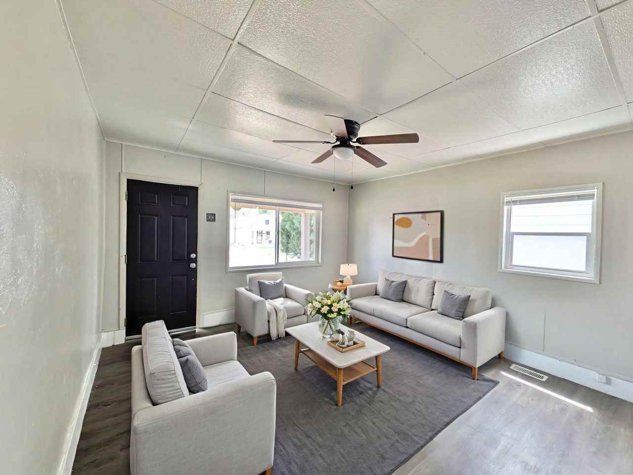 1021 E Abriendo Ave - Photo 3 of 22