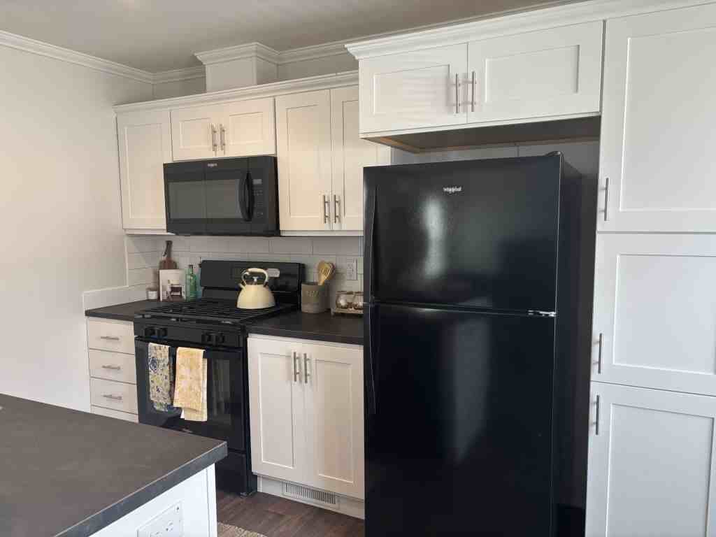 121 Cimarron - Photo 3 of 34