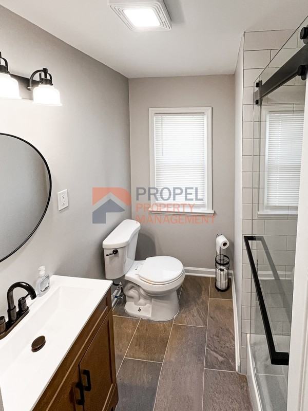 5072 Winifred St - Photo 5 of 13