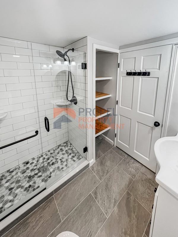 5072 Winifred St - Photo 6 of 13