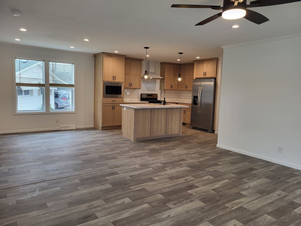 221 Little Peninsula Rd - Photo 3 of 37