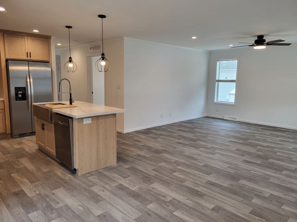 221 Little Peninsula Rd - Photo 4 of 37