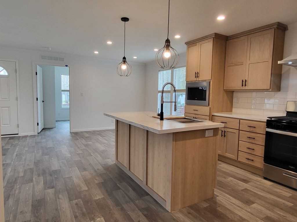 221 Little Peninsula Rd - Photo 6 of 37