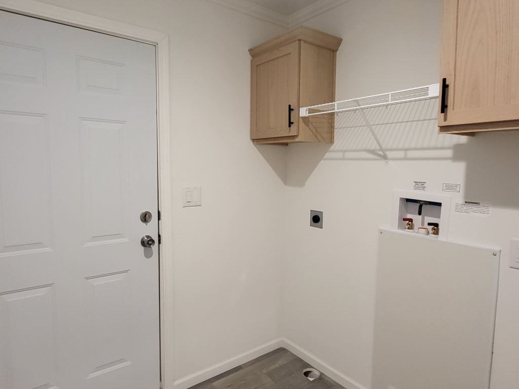 221 Little Peninsula Rd - Photo 7 of 37