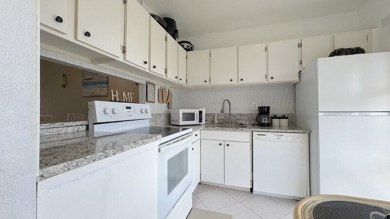 721 S Beach St #115A - Photo 2 of 24
