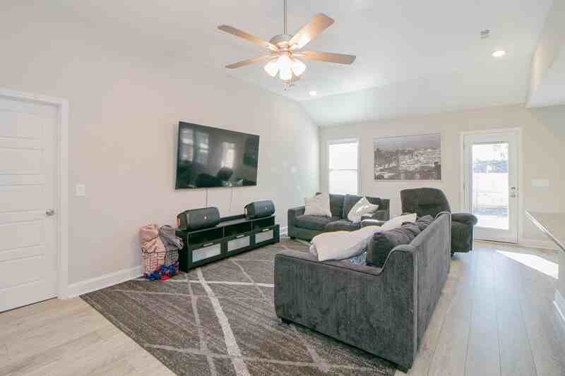 220 King Rd #NA - Photo 3 of 15