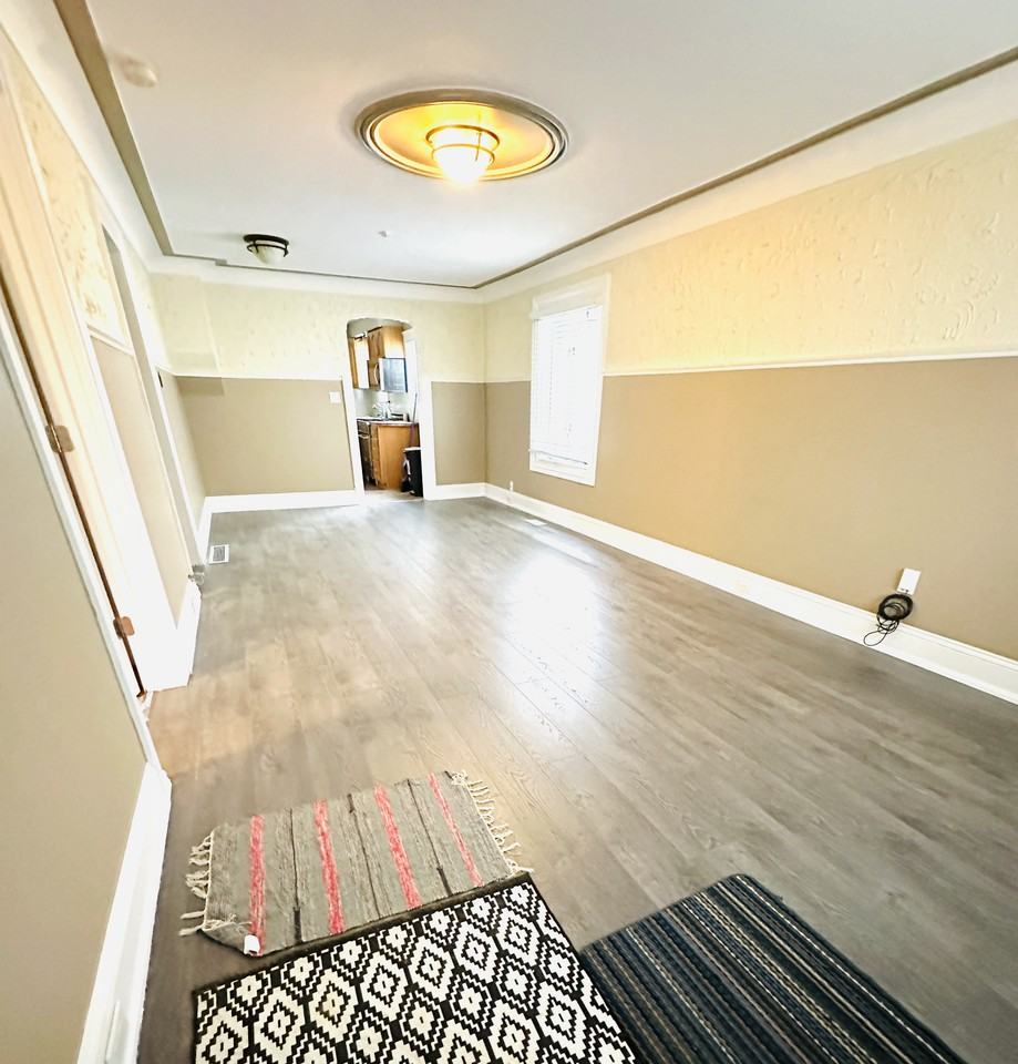 230 Pierre Avenue - Photo 2 of 14
