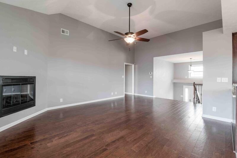 1063 Freedom Dr - Photo 3 of 23