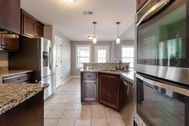 1063 Freedom Dr - Photo 6 of 23