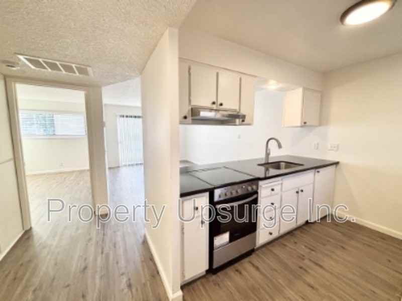 540 South St #6 - Photo 3 of 14